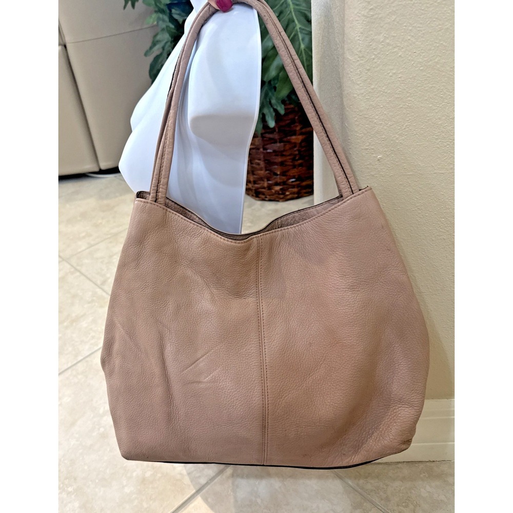 Vince Camuto Hobo Pebbled Leather Shoulder Handbag in Cameo Rose Blush Pink - Picture 2 of 13